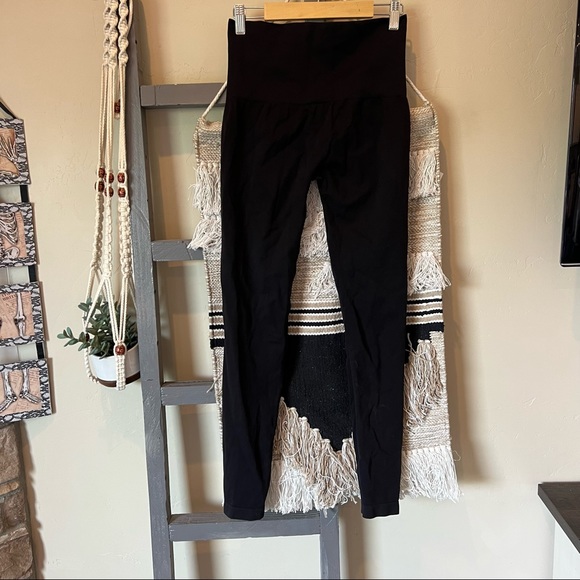 Assets by Spanx Ponte Shaping Legging high waist ankle length black #516 - Picture 3 of 5